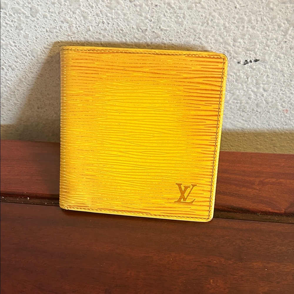 Louis Vuitton Yellow Epi Leather Compact Wallet - Picture 8 of 8